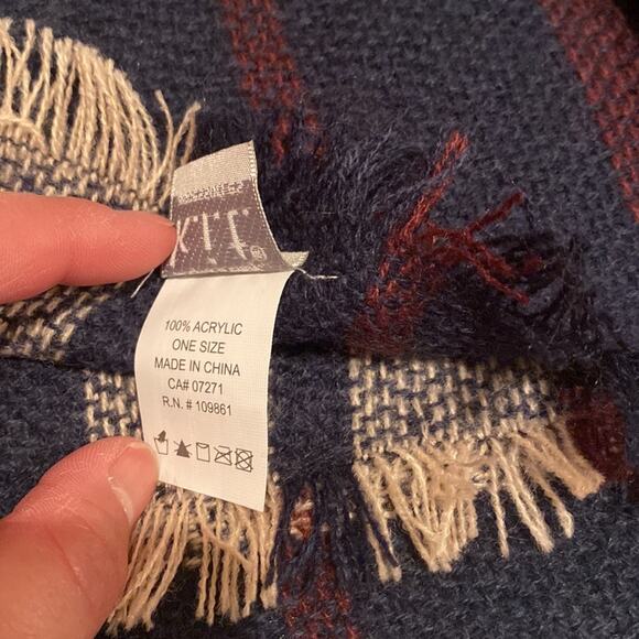 KIT | hat and scarf set NWT - Picture 5 of 5